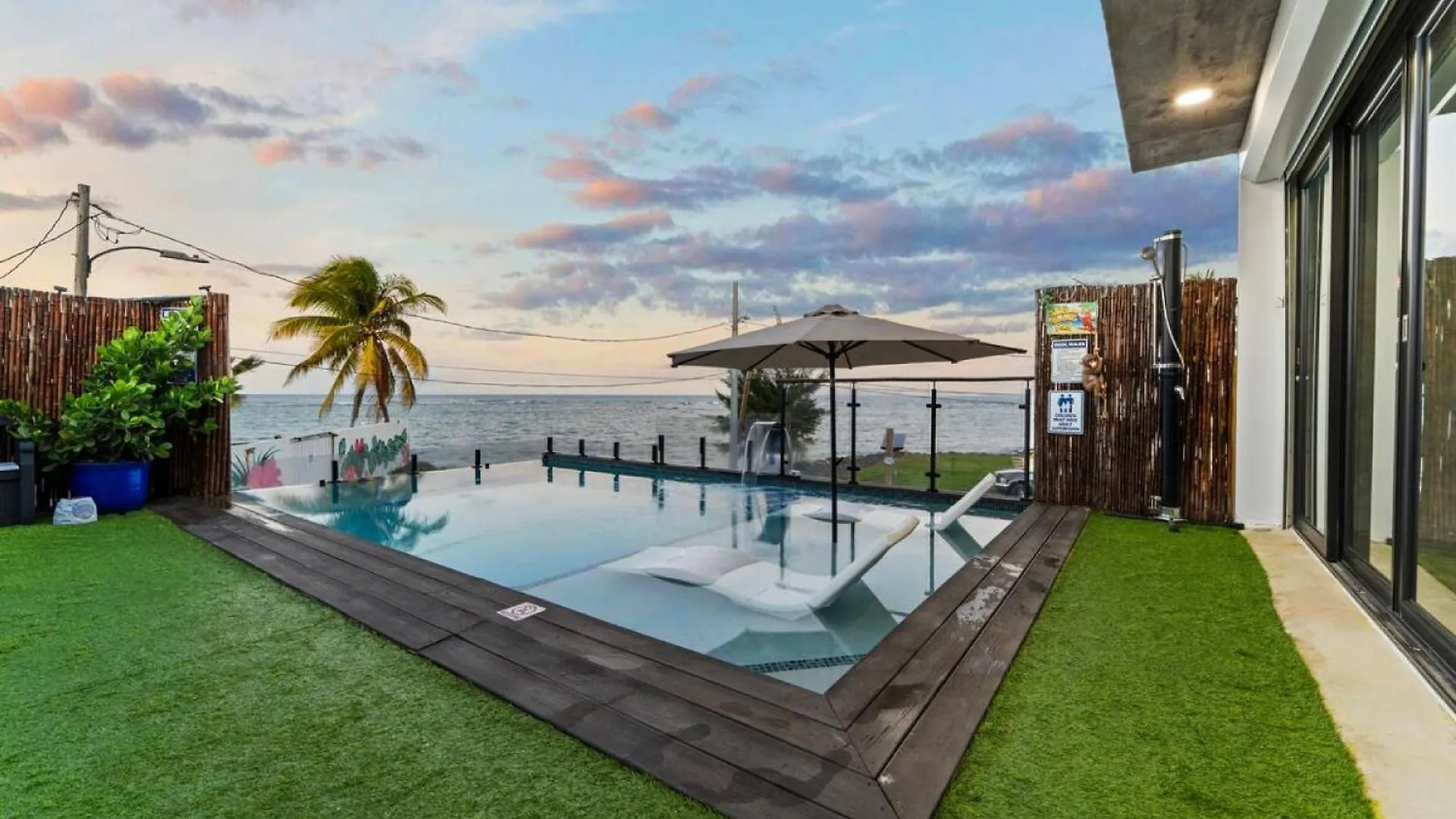 Featuring A Breathtaking Infinity Pool And A Beach Tennis Court Loiza 0*,