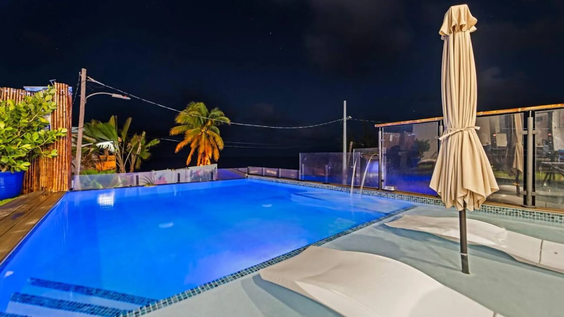 Featuring A Breathtaking Infinity Pool And A Beach Tennis Court Loiza 波多黎各